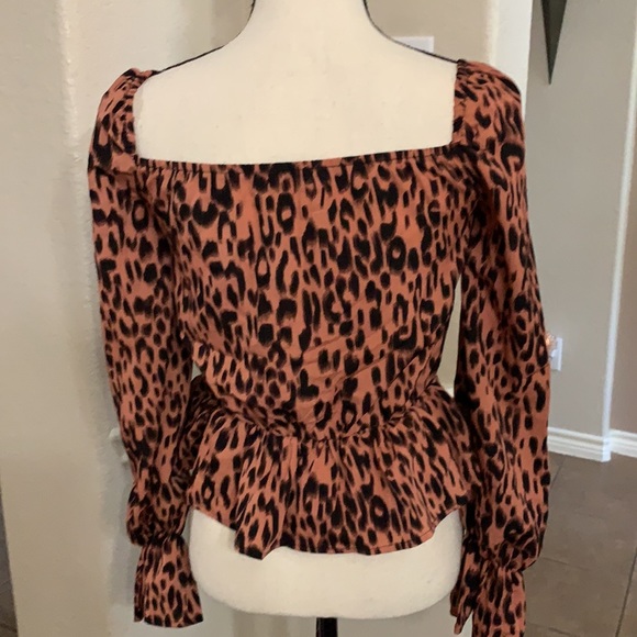 Nasty Gal leopard print top Size 4 - Picture 10 of 17